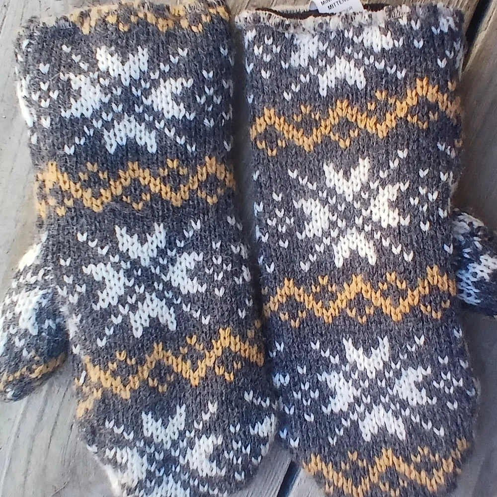 Minnesota Wool Knit Patterned Mittens Sz S